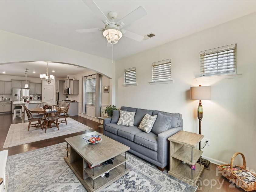 3302 Oliver Stanley Trail, Lancaster, SC 29720.  MLS# CAR4340248, YatesRealty ID 3989. Arched Entry accessible from Breakfast Room