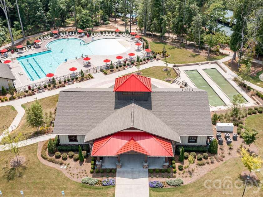 3302 Oliver Stanley Trail, Lancaster, SC 29720.  MLS# CAR4340248, YatesRealty ID 3989. Clubhouse w/Social Venue w/Kitchen, and Lower Level Gym and Pool