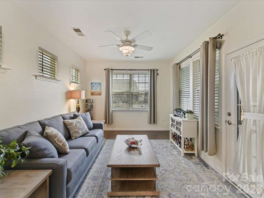 3302 Oliver Stanley Trail, Lancaster, SC 29720.  MLS# CAR4340248, YatesRealty ID 3989. Flex Room off Breakfast can be Office, Den, Dining Rm, Hobby Room. The opportunities are endless! Fan Wood Floors. Access to Four Season Room