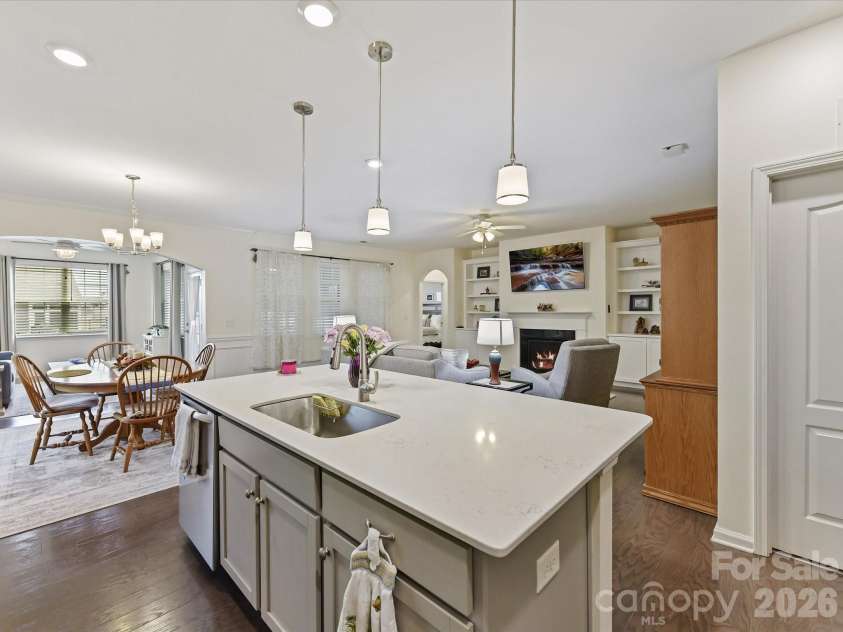 3302 Oliver Stanley Trail, Lancaster, SC 29720.  MLS# CAR4340248, YatesRealty ID 3989. Single Bowl sink at Center Island