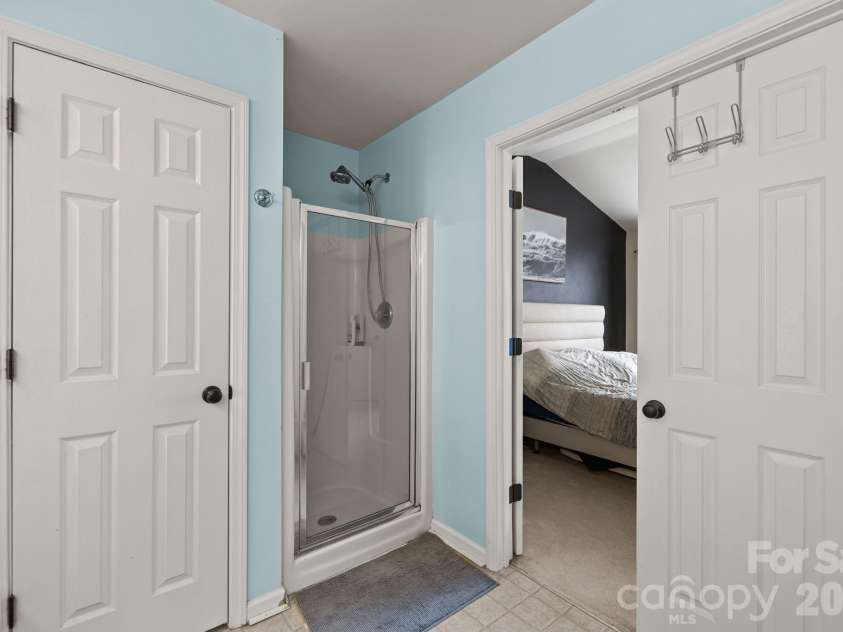 8216 Gossomer Bay Drive, Charlotte, NC 28270.  MLS# CAR4349414, YatesRealty ID 3989. 