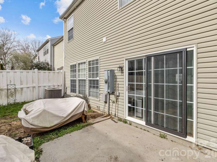 8216 Gossomer Bay Drive, Charlotte, NC 28270.  MLS# CAR4349414, YatesRealty ID 3989. 