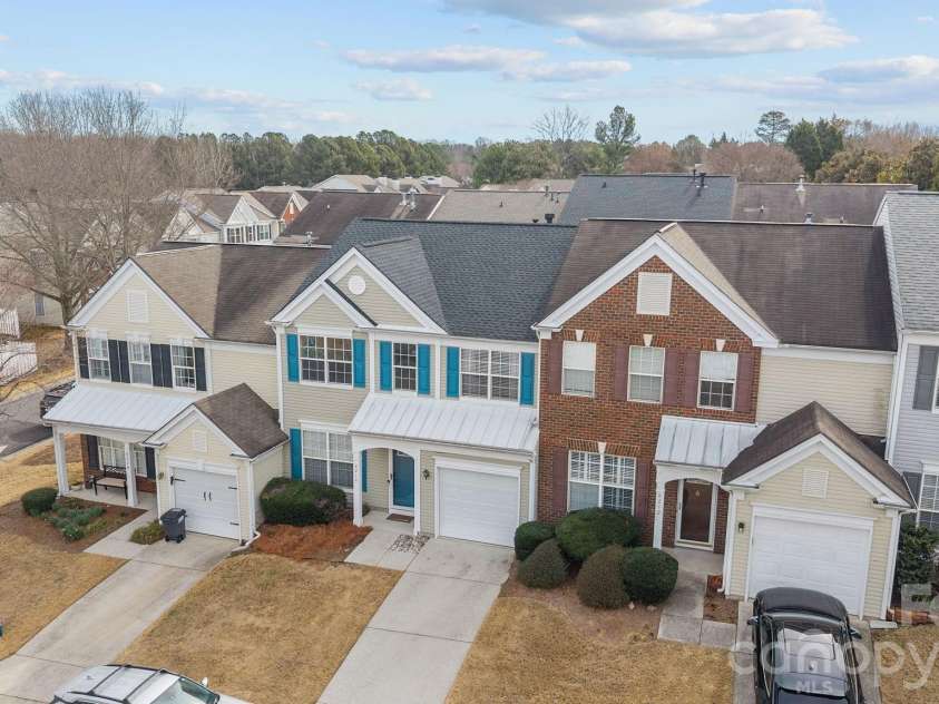 8216 Gossomer Bay Drive, Charlotte, NC 28270.  MLS# CAR4349414, YatesRealty ID 3989. 