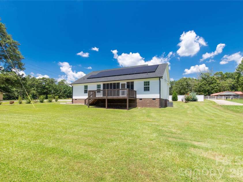 2507 Bill Thompson Road, Lancaster, SC 29720.  MLS# CAR4405022, YatesRealty ID 39890. 