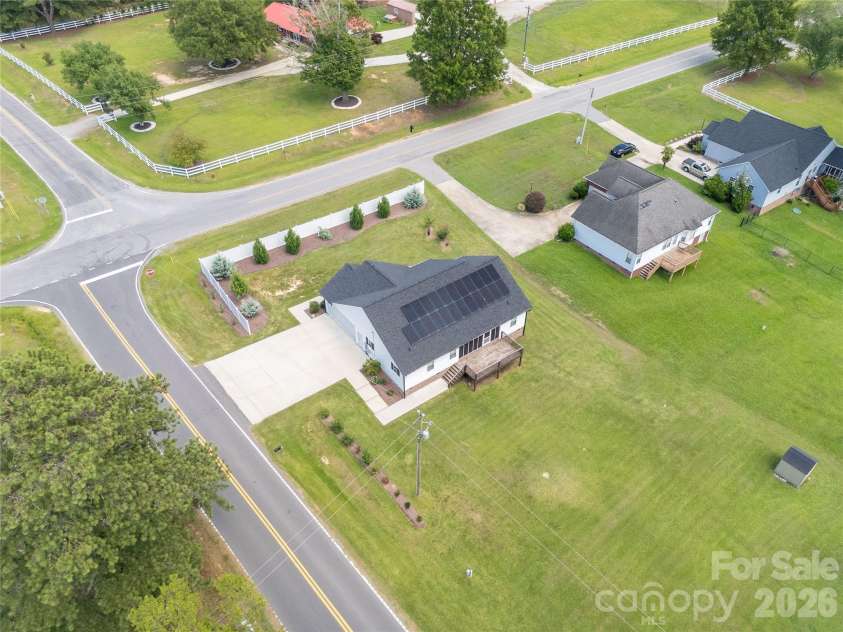 2507 Bill Thompson Road, Lancaster, SC 29720.  MLS# CAR4405022, YatesRealty ID 39890. 