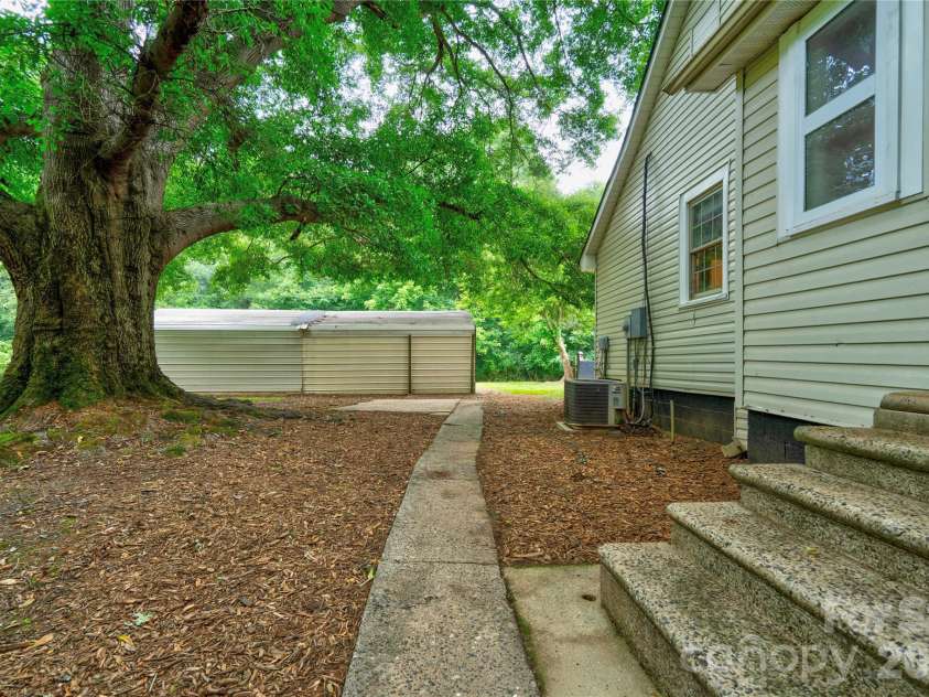 1726 Metcalf Road, Shelby, NC 28150.  MLS# CAR4392526, YatesRealty ID 39892. Back Walk Way