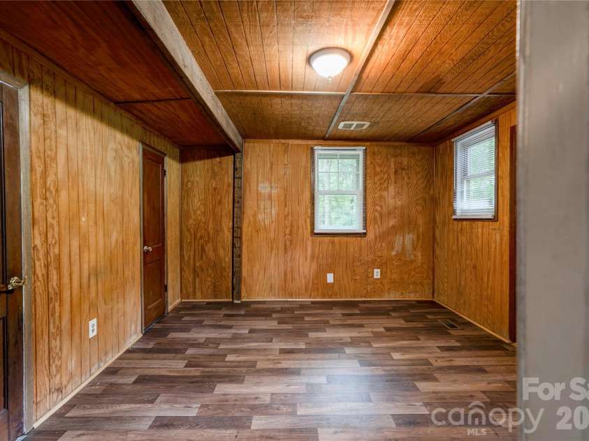 1726 Metcalf Road, Shelby, NC 28150.  MLS# CAR4392526, YatesRealty ID 39892. Flex Space
