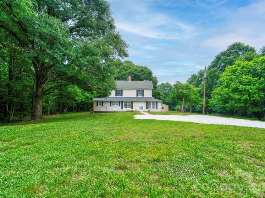 1726 Metcalf Road, Shelby, NC 28150.  MLS# CAR4392526, YatesRealty ID 39892. Front