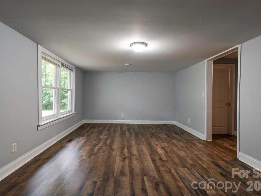 1726 Metcalf Road, Shelby, NC 28150.  MLS# CAR4392526, YatesRealty ID 39892. Sitting Room