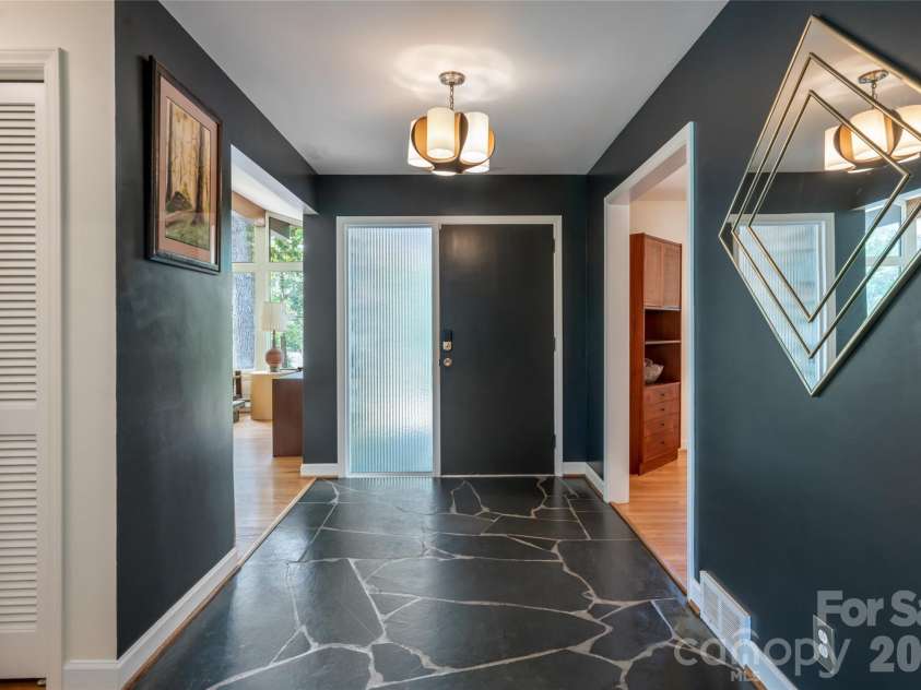 24 Amherst Road, Biltmore Forest, NC 28803.  MLS# CAR4394304, YatesRealty ID 39893. 