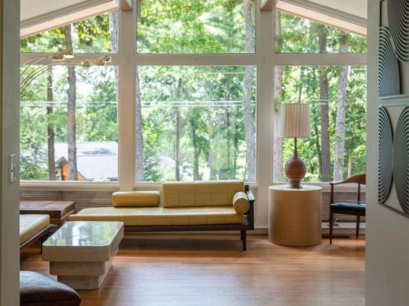 24 Amherst Road, Biltmore Forest, NC 28803.  MLS# CAR4394304, YatesRealty ID 39893. 