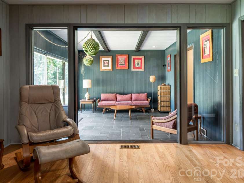 24 Amherst Road, Biltmore Forest, NC 28803.  MLS# CAR4394304, YatesRealty ID 39893. 