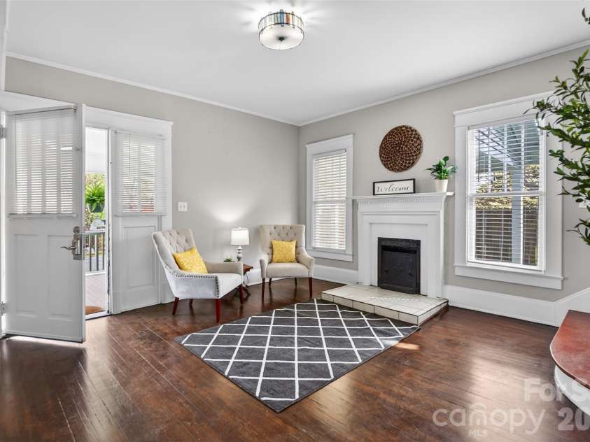 610 Westside Drive, Lexington, NC 27292.  MLS# CAR4394670, YatesRealty ID 39894. 