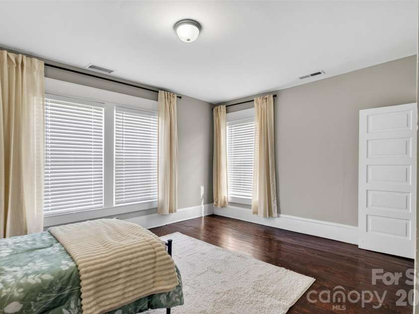 610 Westside Drive, Lexington, NC 27292.  MLS# CAR4394670, YatesRealty ID 39894. 