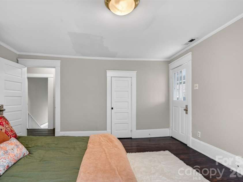 610 Westside Drive, Lexington, NC 27292.  MLS# CAR4394670, YatesRealty ID 39894. 