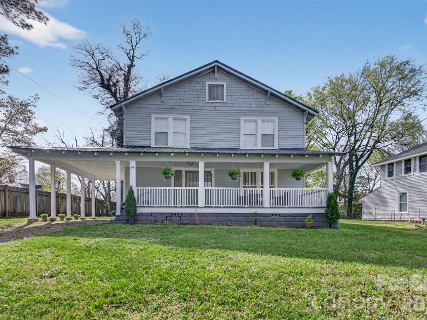 610 Westside Drive, Lexington, NC 27292.  MLS# CAR4394670, YatesRealty ID 39894. 