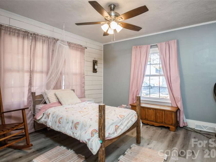 303 Island Ford Road, Maiden, NC 28650.  MLS# CAR4407277, YatesRealty ID 39895. 
