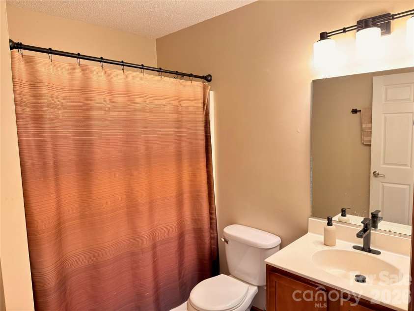 5 Springmill Drive, Asheville, NC 28806.  MLS# CAR4401361, YatesRealty ID 39898. 