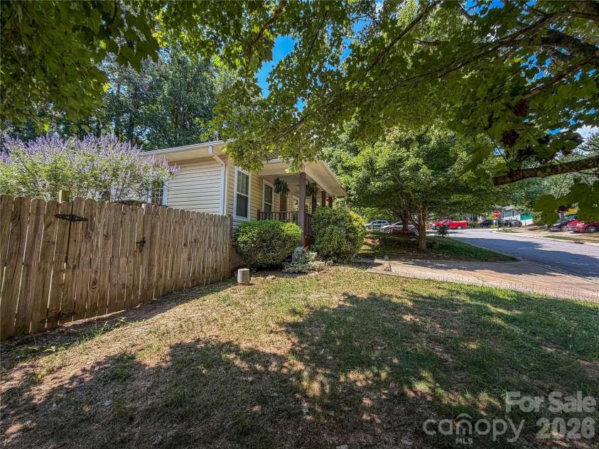 5 Springmill Drive, Asheville, NC 28806.  MLS# CAR4401361, YatesRealty ID 39898. 