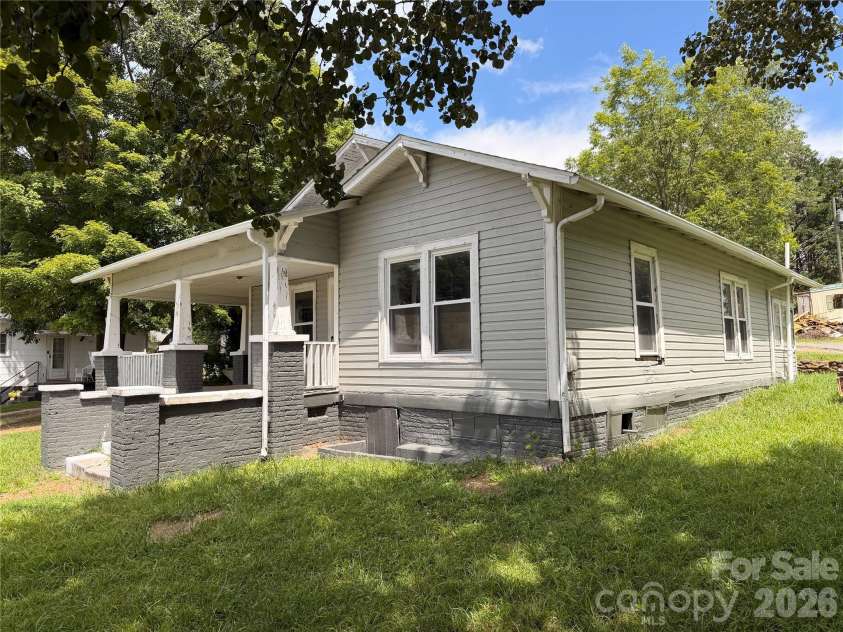 405 Park Avenue, Drexel, NC 28655.  MLS# CAR4407405, YatesRealty ID 39899. 