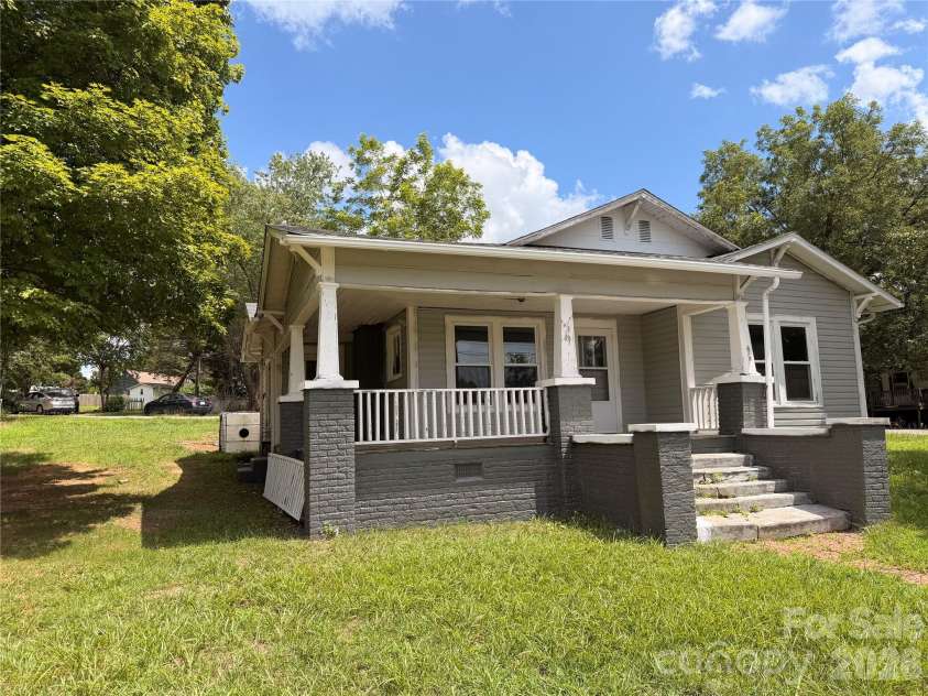 405 Park Avenue, Drexel, NC 28655.  MLS# CAR4407405, YatesRealty ID 39899. 