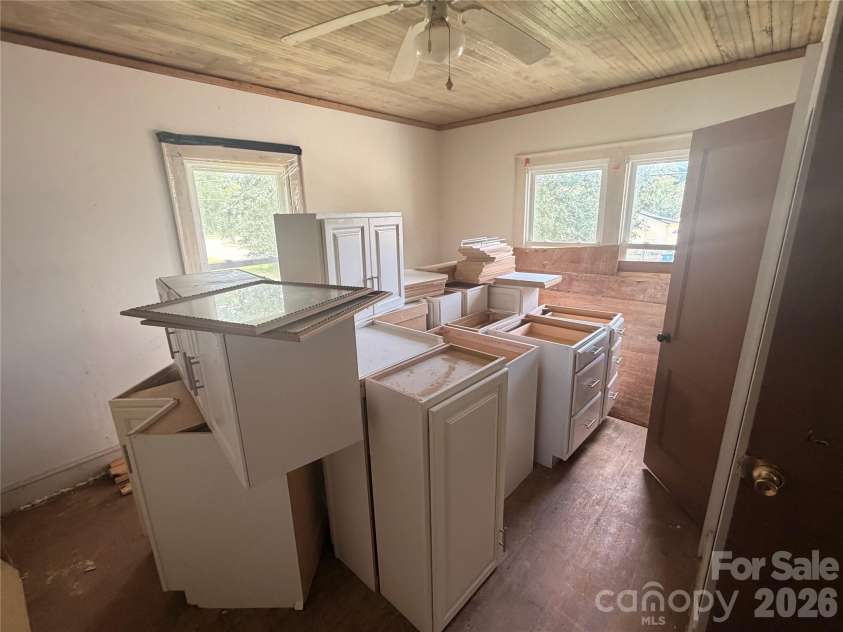 405 Park Avenue, Drexel, NC 28655.  MLS# CAR4407405, YatesRealty ID 39899. 