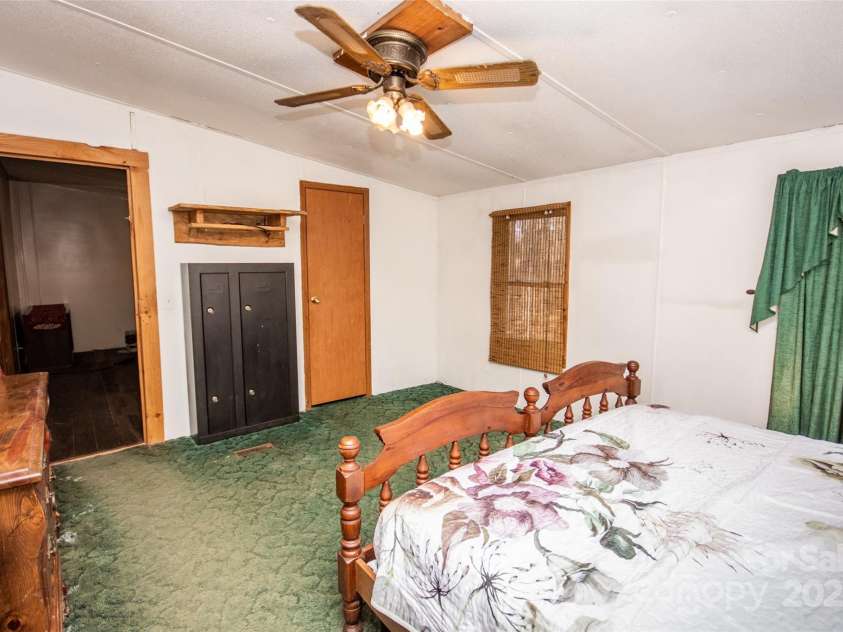 338 Piney Grove Road, Harmony, NC 28634.  MLS# CAR4214212, YatesRealty ID 399. 