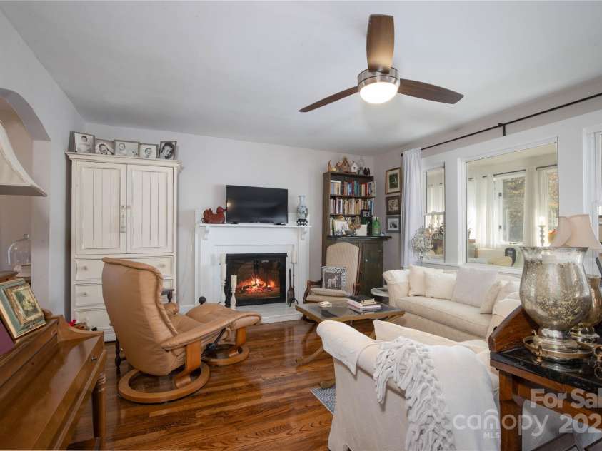 44 Hemlock Avenue, Spruce Pine, NC 28777.  MLS# CAR4315441, YatesRealty ID 399. 