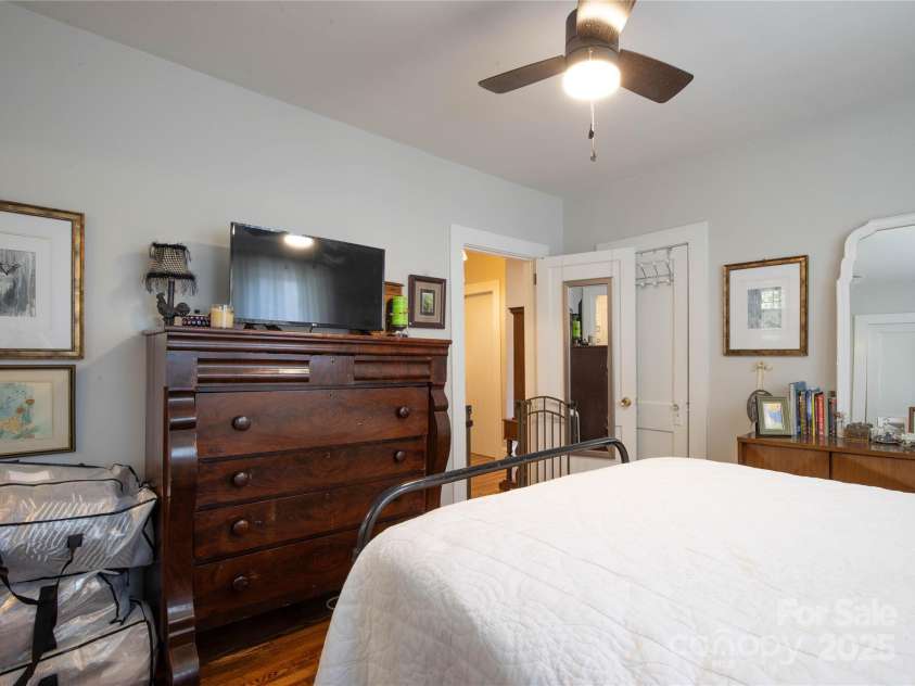 44 Hemlock Avenue, Spruce Pine, NC 28777.  MLS# CAR4315441, YatesRealty ID 399. 