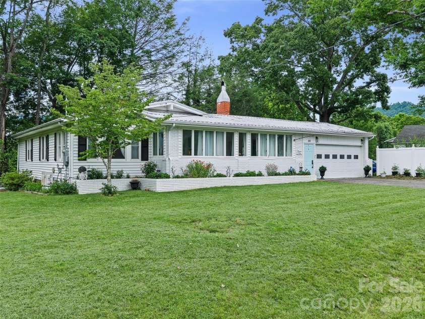 44 Hemlock Avenue, Spruce Pine, NC 28777.  MLS# CAR4389574, YatesRealty ID 399. 