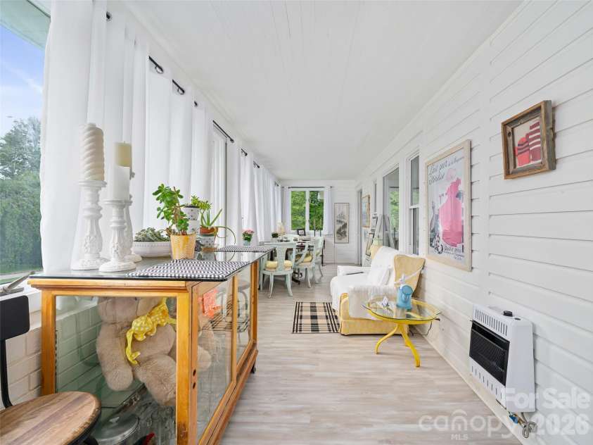 44 Hemlock Avenue, Spruce Pine, NC 28777.  MLS# CAR4389574, YatesRealty ID 399. 