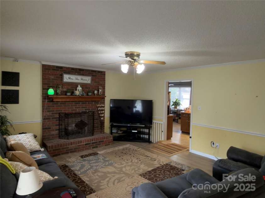 205 Willow Drive, Salisbury, NC 28146.  MLS# CAR4326718, YatesRealty ID 3990. 