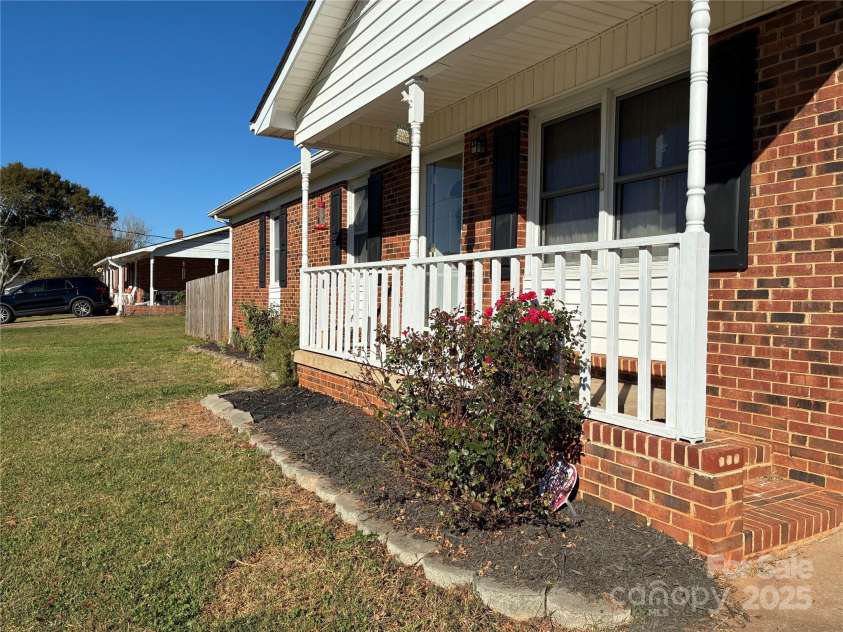 6102 Len Drive, Shelby, NC 28152.  MLS# CAR4317776, YatesRealty ID 3990. 
