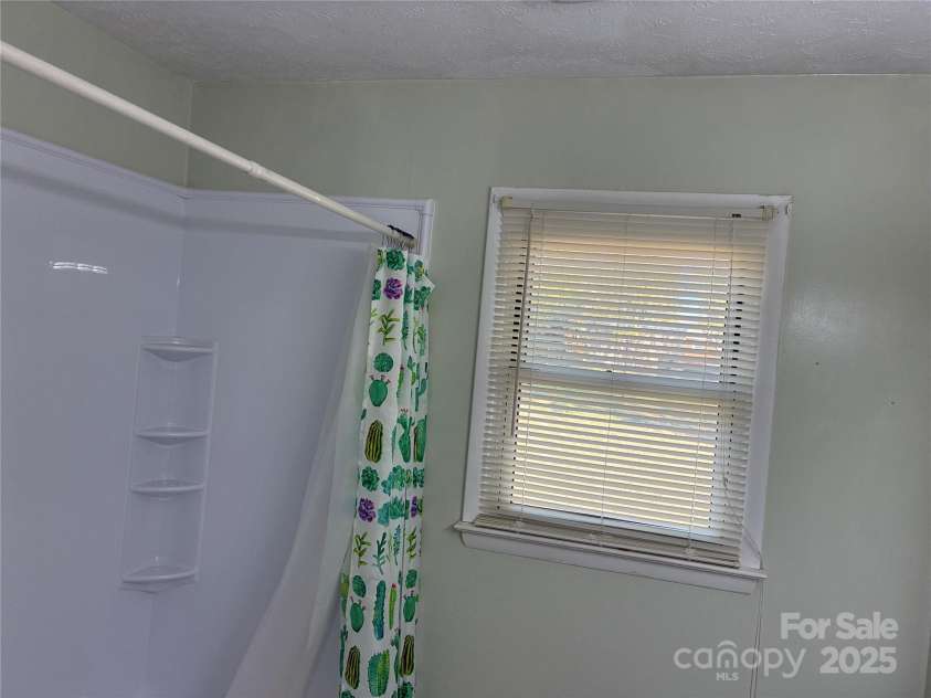 6102 Len Drive, Shelby, NC 28152.  MLS# CAR4317776, YatesRealty ID 3990. 