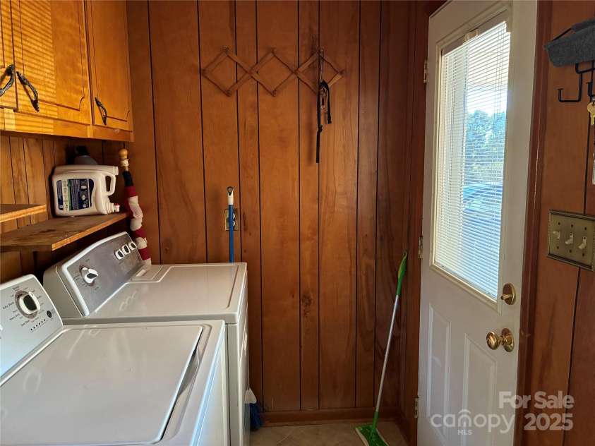 6102 Len Drive, Shelby, NC 28152.  MLS# CAR4317776, YatesRealty ID 3990. Laundry opens to kitchen and carport