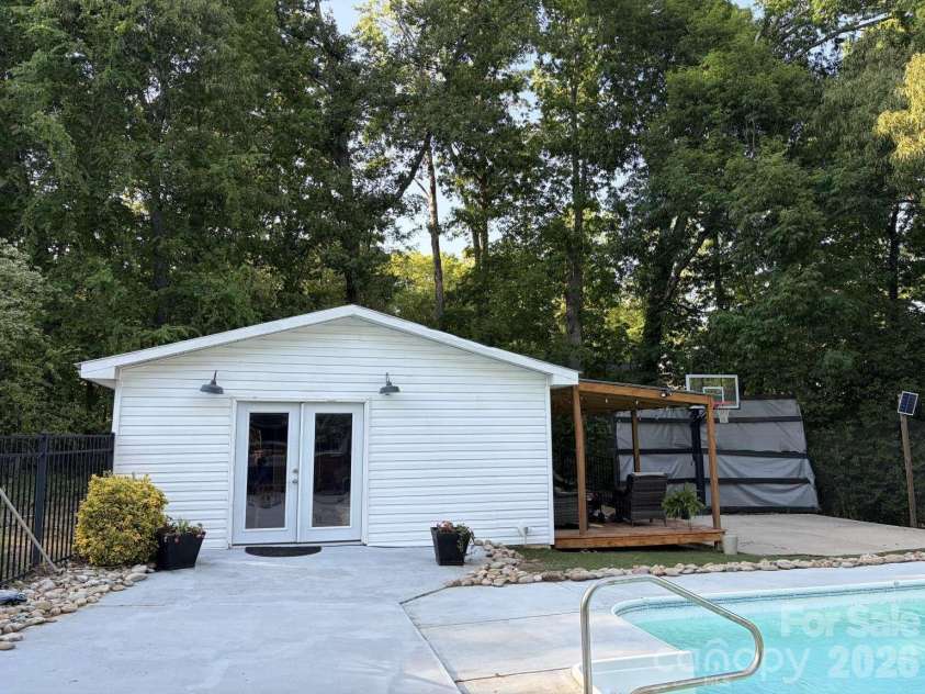 427 Acorn Acres Road, Norwood, NC 28128.  MLS# CAR4407362, YatesRealty ID 39900. 