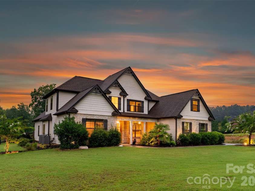 2915 Point Road, Belmont, NC 28012.  MLS# CAR4407200, YatesRealty ID 39901. 