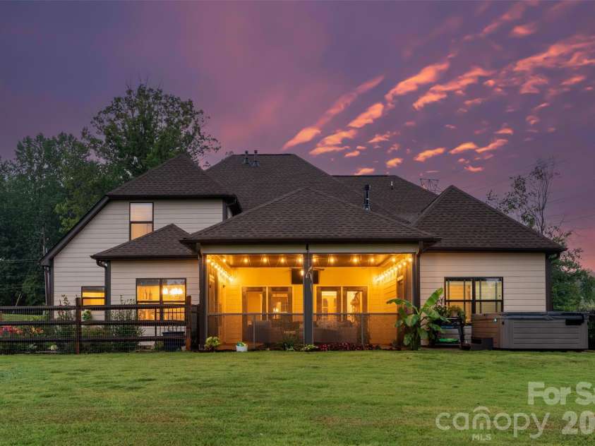 2915 Point Road, Belmont, NC 28012.  MLS# CAR4407200, YatesRealty ID 39901. 