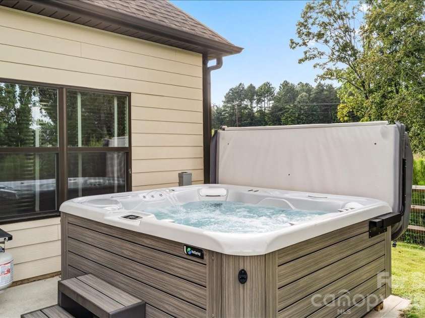 2915 Point Road, Belmont, NC 28012.  MLS# CAR4407200, YatesRealty ID 39901. 