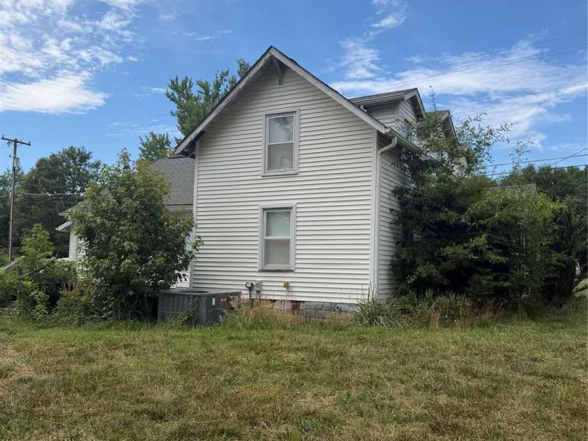 135 Goodman Road, Troutman, NC 28166.  MLS# CAR4402131, YatesRealty ID 39903. 