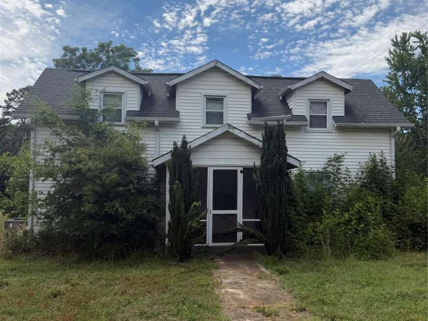 135 Goodman Road, Troutman, NC 28166.  MLS# CAR4402131, YatesRealty ID 39903. 