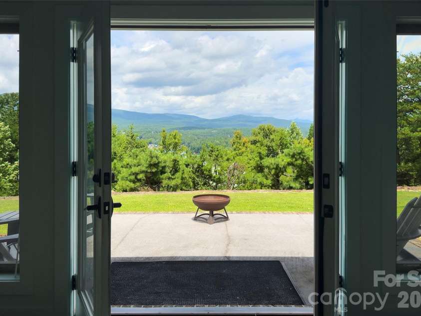 362 Captains Drive, Nebo, NC 28761.  MLS# CAR4404869, YatesRealty ID 39904. 