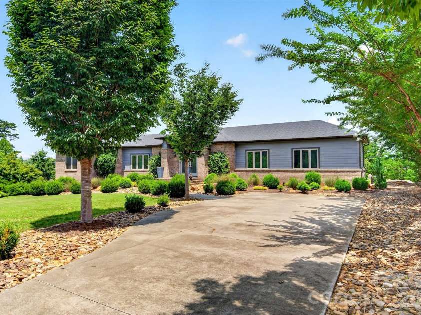 362 Captains Drive, Nebo, NC 28761.  MLS# CAR4404869, YatesRealty ID 39904. 