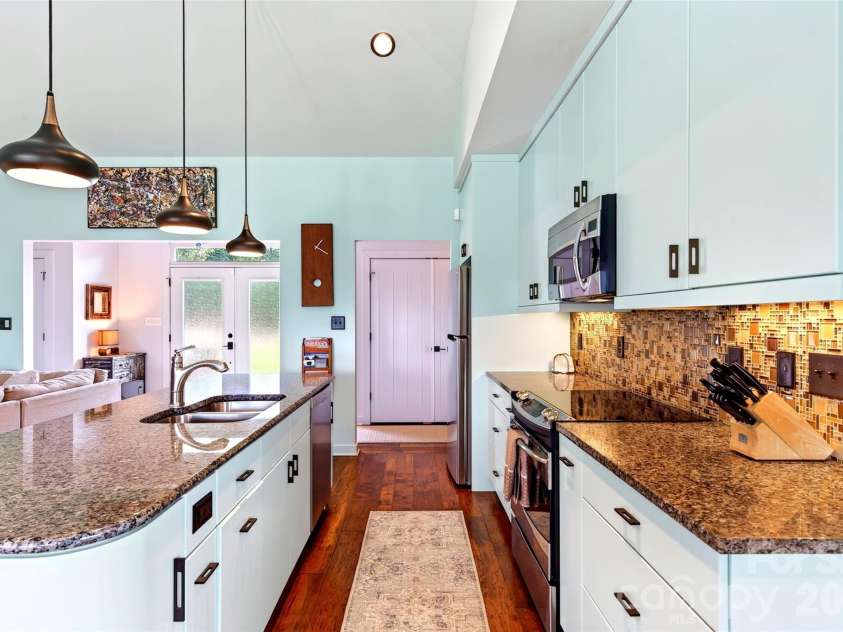 362 Captains Drive, Nebo, NC 28761.  MLS# CAR4404869, YatesRealty ID 39904. 