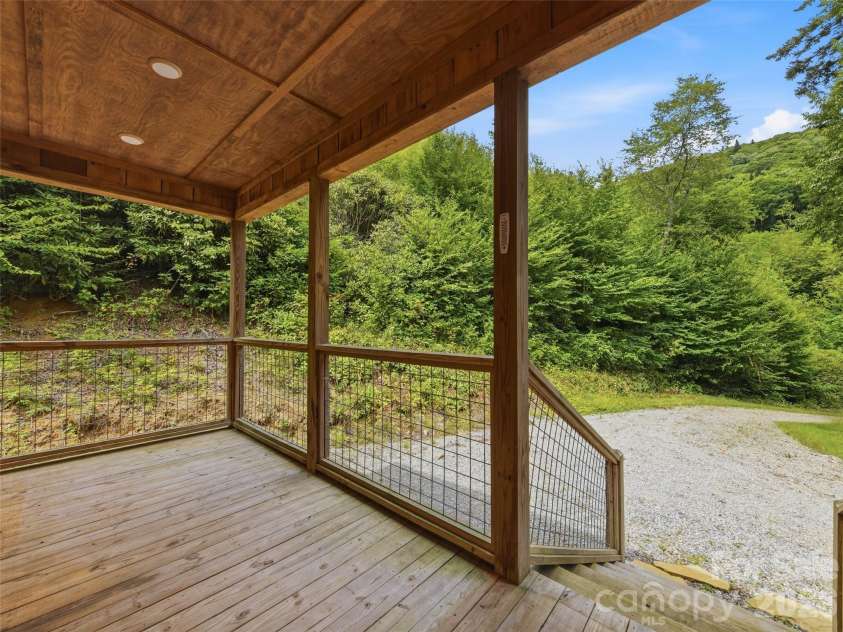 261 Yonah Drive, Maggie Valley, NC 28751.  MLS# CAR4407577, YatesRealty ID 39905. 