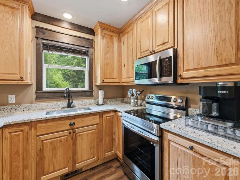 261 Yonah Drive, Maggie Valley, NC 28751.  MLS# CAR4407577, YatesRealty ID 39905. 
