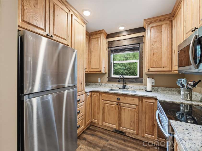 261 Yonah Drive, Maggie Valley, NC 28751.  MLS# CAR4407577, YatesRealty ID 39905. 