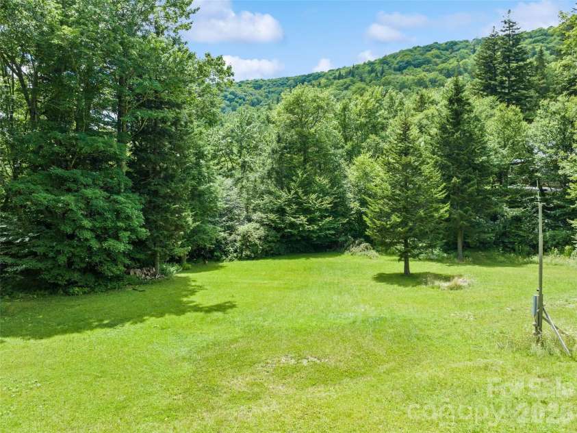 261 Yonah Drive, Maggie Valley, NC 28751.  MLS# CAR4407577, YatesRealty ID 39905. 