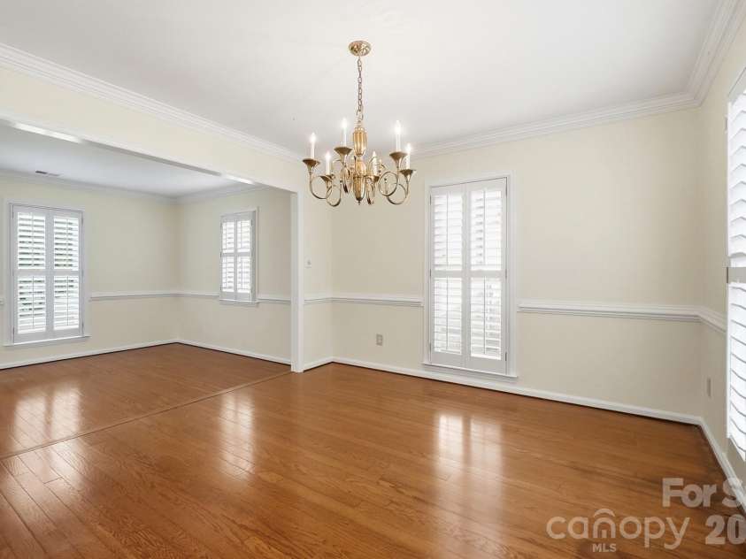 10012 Brass Eagle Lane, Charlotte, NC 28210.  MLS# CAR4406451, YatesRealty ID 39906. 
