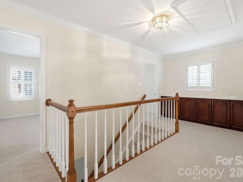 10012 Brass Eagle Lane, Charlotte, NC 28210.  MLS# CAR4406451, YatesRealty ID 39906. 